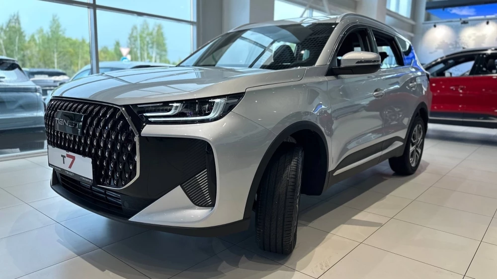 Tenet T7 у дилера в автосалоне купить новый с полным приводом демидыч пермь сбоку спереди