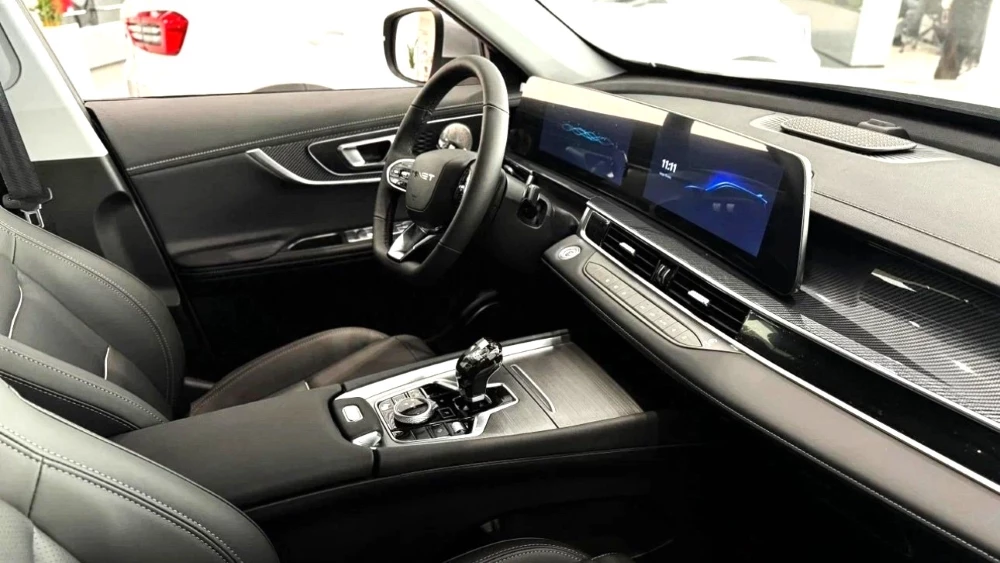 Tenet T7 у дилера в автосалоне купить новый с полным приводом интерпартнер ижевск салон интерьер