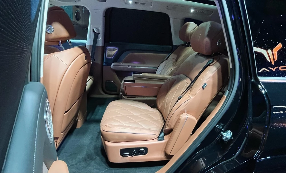 Voyah Taishan в России премьера салон интерьер второй ряд сиденья