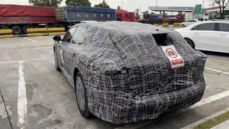 В Китае замечен прототип Avatr 12 wagon, бросающий вызов Zeekr 007 GT.