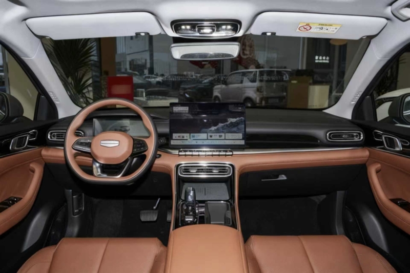 В Китае Geely Emgrand 2026 года получит новый двигатель 1.5T и стартует в предпродаже от 9900 долларов.