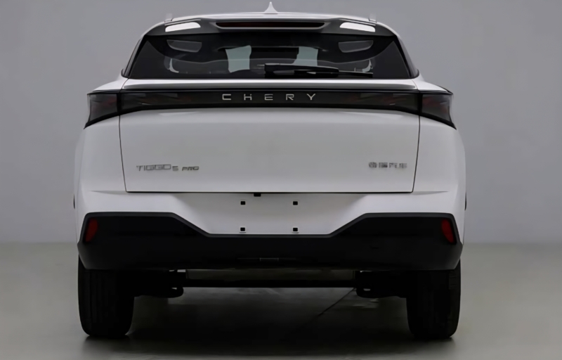 В Китае Chery пополнила линейку бензиновых кроссоверов новой компактной моделью Tiggo 5 Pro.