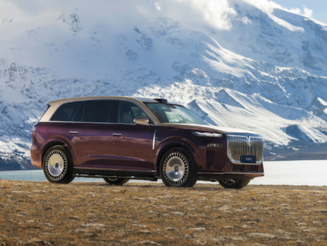 В Китае Voyah Taishan 8: гибридный SUV с 657 л.с. и длиной 5.2 метра.