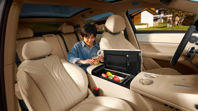 В Китае стартовали продажи Voyah Passion L PHEV: 650 л.с., 5С зарядка, 1400 км.