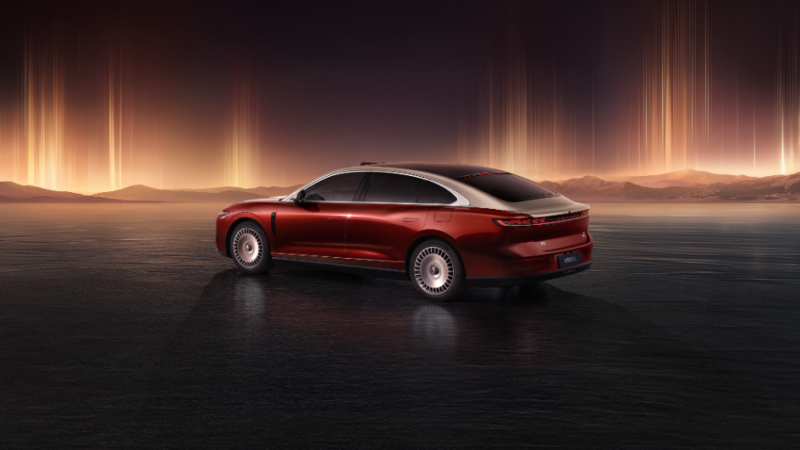 В Китае стартовали продажи Voyah Passion L PHEV: 650 л.с., 5С зарядка, 1400 км.