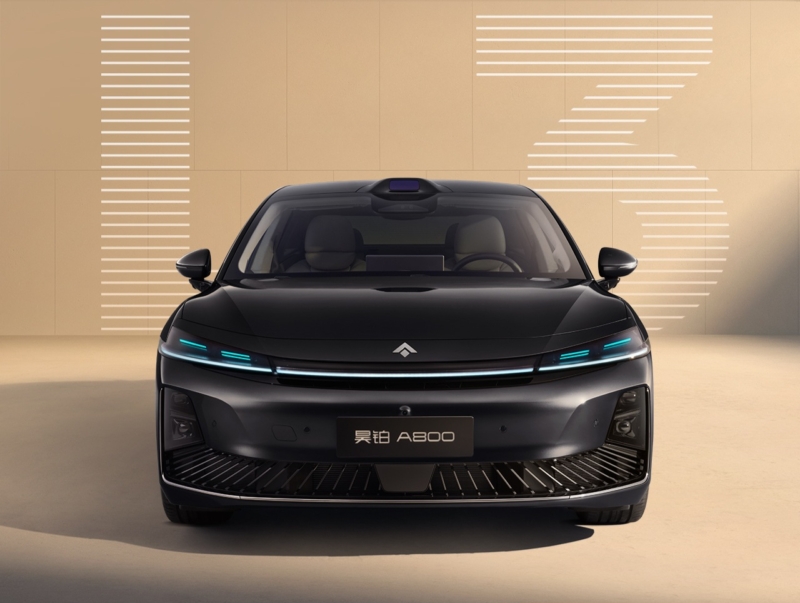 В Китае GAC Hyptec A800, флагманский EREV-седан с автопилотом L3 от Huawei, доступен для предзаказа.