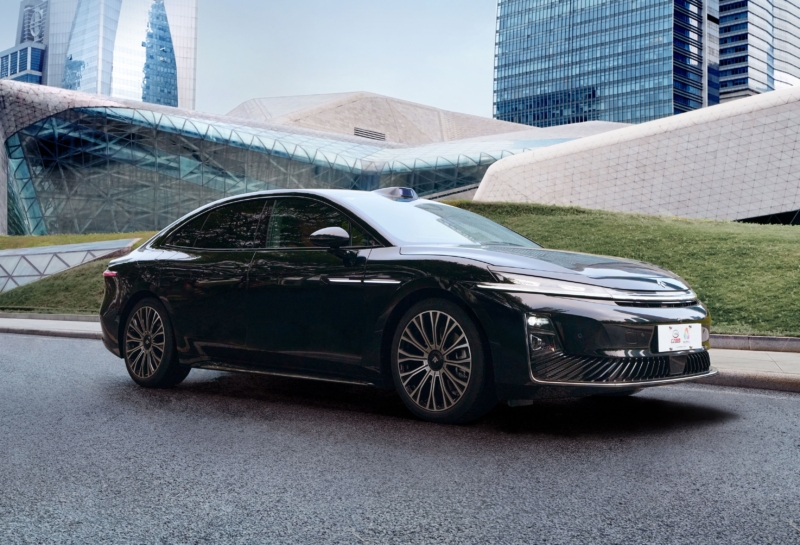 В Китае GAC Hyptec A800, флагманский EREV-седан с автопилотом L3 от Huawei, доступен для предзаказа.