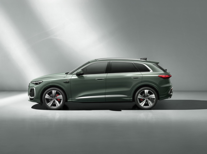 В Китае стартовали предпродажи Audi Q5L с Huawei ADAS и двумя лидарами по цене от 44 500 долларов США.