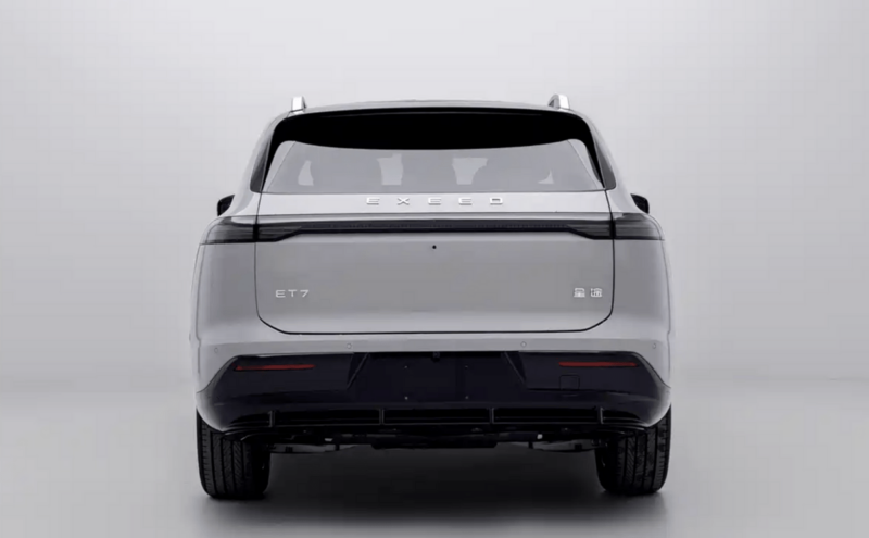 В Китае раскрыты характеристики Exeed Exlantix ET7: запас хода до 726 км и батарея CATL 97,682 кВтч для электроверсии.