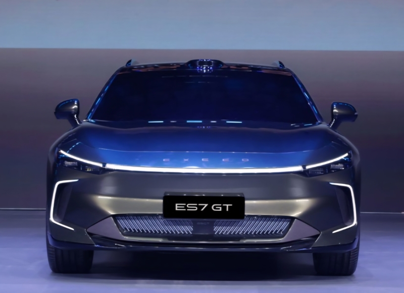 В Китае Chery показала Exeed ES7 GT, ES8, ET8 и ET9, тестируя твердотельные батареи в 2026 году.