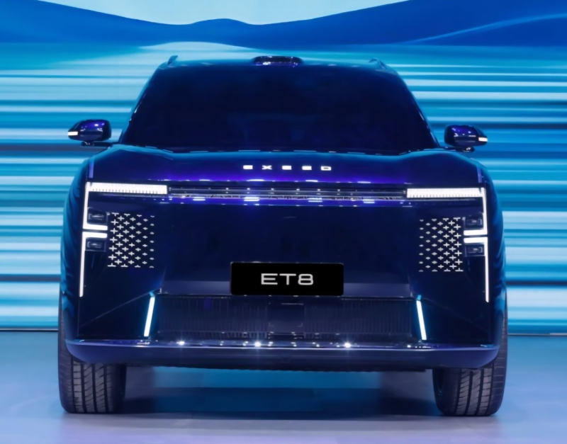 В Китае Chery показала Exeed ES7 GT, ES8, ET8 и ET9, тестируя твердотельные батареи в 2026 году.