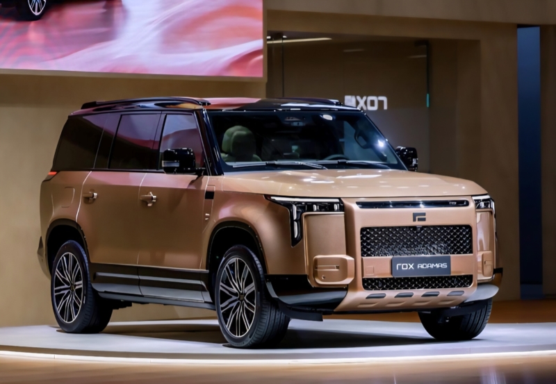 В Китае представлен электромобиль Polestones Adamas EREV с запасом хода 1405 км, мощностью до 469 л.с. и углом подъема 45° по цене ,800.