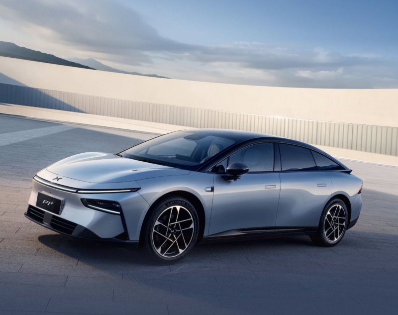 В Китае стартует мировой запуск седана Xpeng P7+ 2026 года, который станет лидером по запасу хода на электротяге.