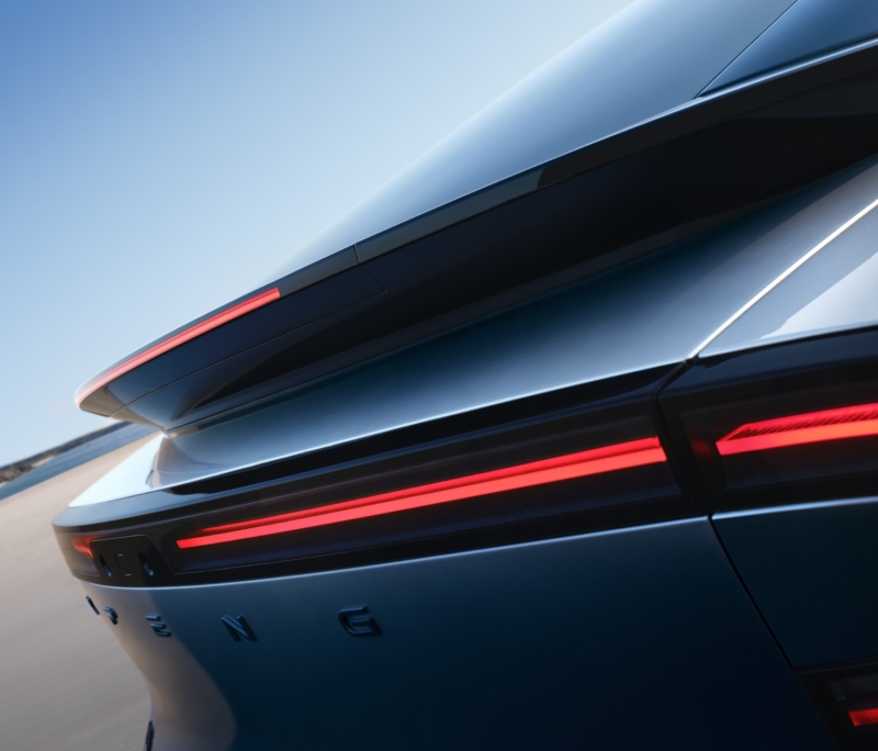 В Китае стартует мировой запуск седана Xpeng P7+ 2026 года, который станет лидером по запасу хода на электротяге.