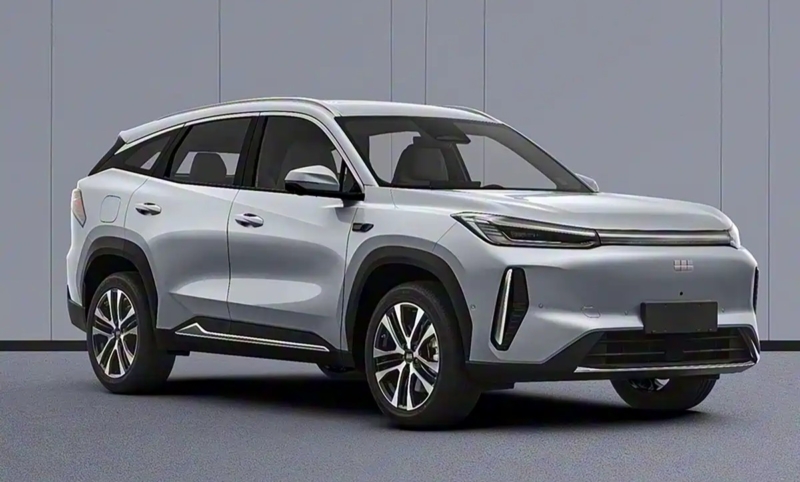 В Китае впервые замечен Geely Galaxy M7, салон раскрыт перед премьерой