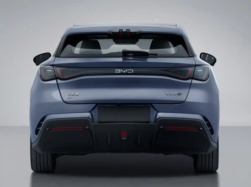 В Китае представлен BYD Seal 06 GT с мощным 240 кВт электромотором и лидаром.