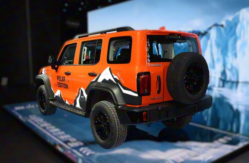 В Китае стартуют продажи GWM Tank 300 Polar Edition с дизелем 2.4T, выпущено 300 экземпляров.