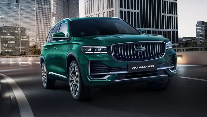Самый популярный кроссовер Geely получит новую версию в России: какой она будет