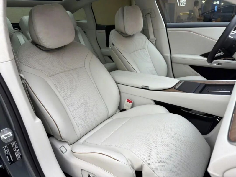 В Китае Toyota bZ7 поступит в продажу с мотором Huawei DriveONE до запуска в 2026 году.