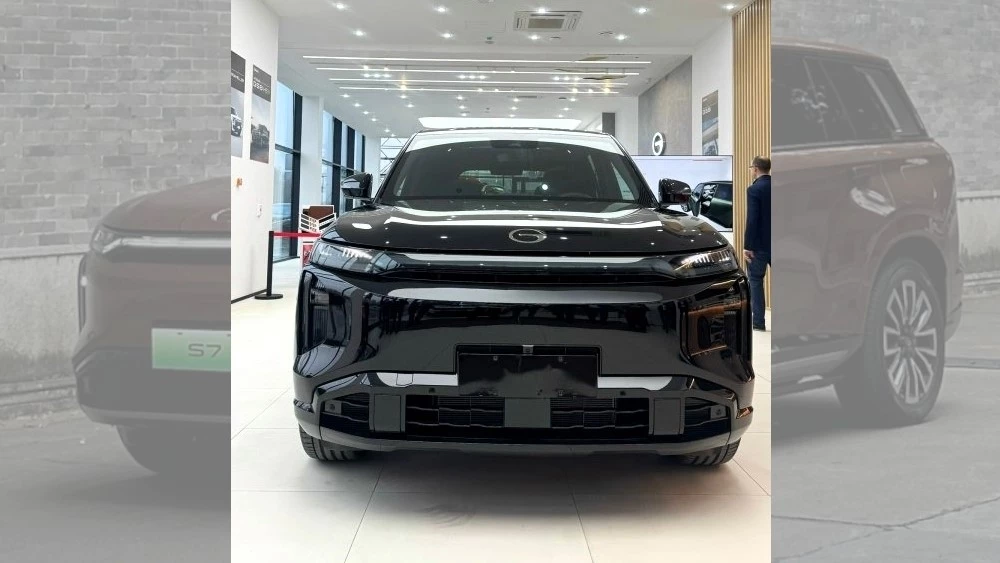 gac s7 кроссовер спереди гибридный автомобиль показали дилерам в россии