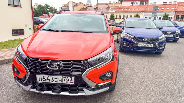 Российские автолюбители определили обладателей премии «Новинка года 2025» от Авто.ру Российские автолюбители определили обладателей премии «Новинка года 2025» от Авто.ру