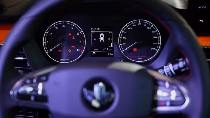 Интерьер Livan X3 Pro