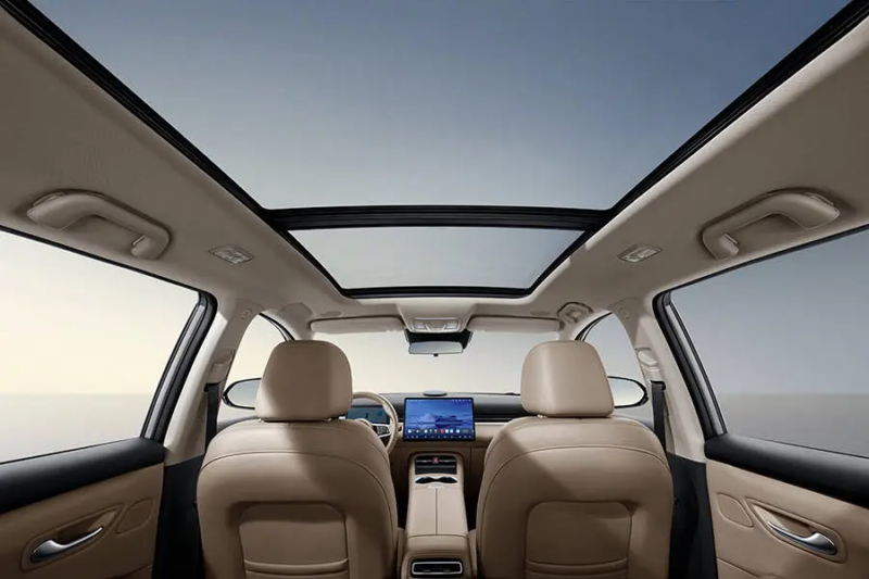 В Китае Seres представила Landian E5 Plus — аналог Aito M7 без функций Huawei за полцены.