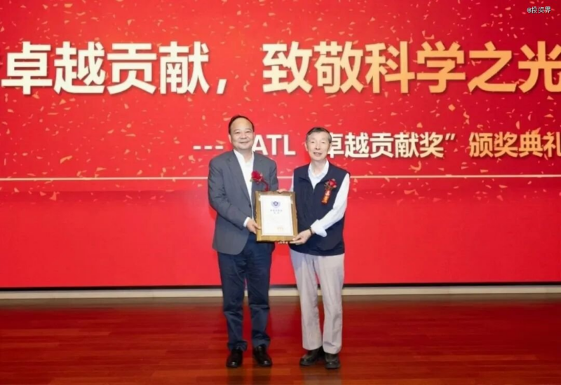 В Китае компания Welion достигла в лаборатории плотности энергии 824 Втч/кг и нацелилась на 1000 Втч/кг.