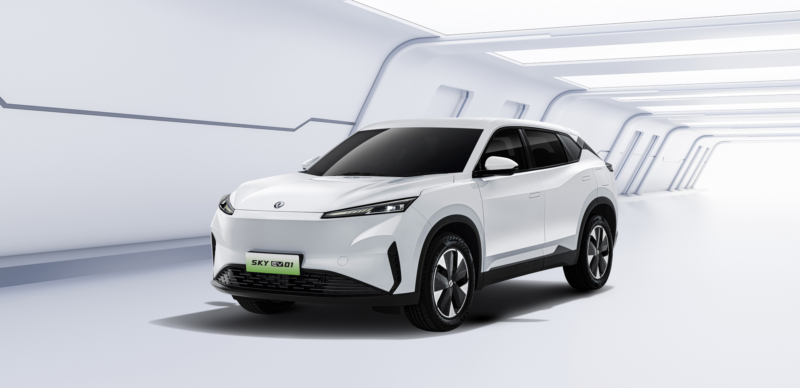 В Китае Dongfeng представила первый в мире серийный легковой автомобиль с собственной спутниковой навигацией