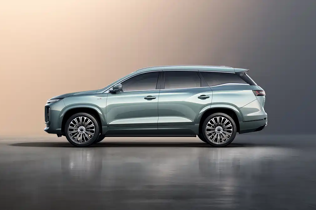 В Китае Chery Jetour представил новый среднеразмерный внедорожник X90 Pro 2026 года мощностью 251 л.с.