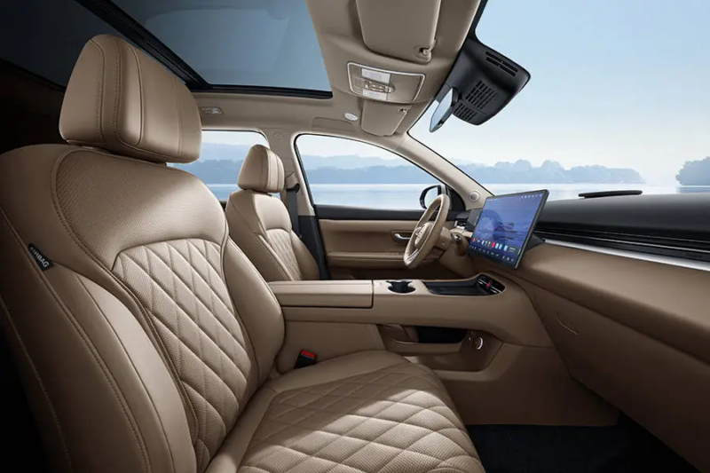 В Китае Seres представила Landian E5 Plus — аналог Aito M7 без функций Huawei за полцены.