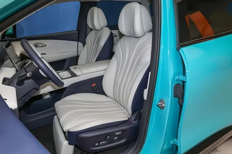 В Китае Chery Fulwin T9L PHEV предлагает полный привод мощностью 260 кВт и крутящий момент 330 Нм.