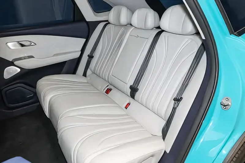 В Китае Chery Fulwin T9L PHEV предлагает полный привод мощностью 260 кВт и крутящий момент 330 Нм.