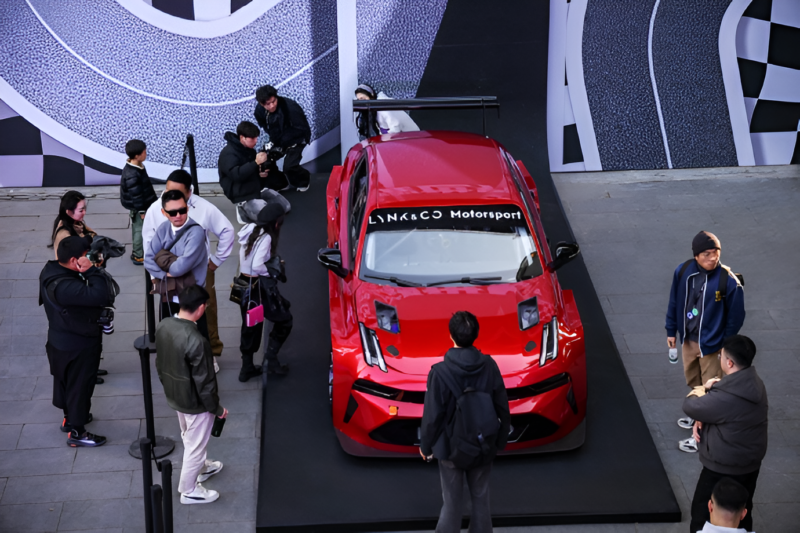 В Китае Lynk & Co 03+ TCR молниеносно распродан на старте продаж за 192 000 долларов США