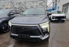 В России замечена крупная партия кроссоверов «Москвич 5»: есть ли ждать старта продаж и какова цена?