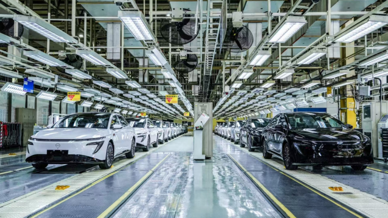 В Китае за семь месяцев выпущено 50 тысяч экземпляров электроседана Nissan N7.