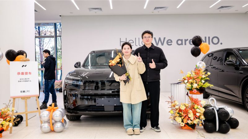 В Китае стартовали поставки Onvo L90 Black Knight Edition по цене 31 060 долларов США.