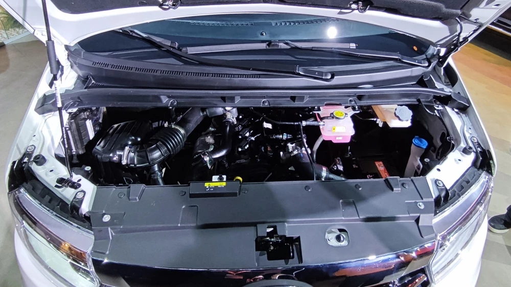 минивэн Sollers Sf1 презентация двигатель мотор капот открыт