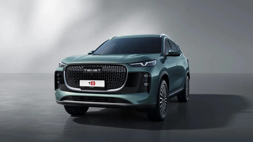 tenet t8 представили в россии сбоку спереди зеленый кроссовер на базе chery tiggo 8 plus