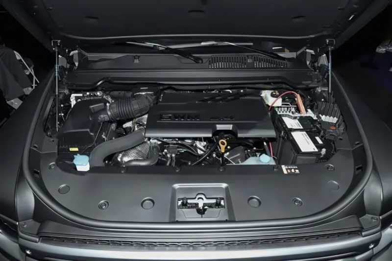 В Китае GWM Haval H9 Crossing Edition с 131-литровым двойным топливным баком стартует от 32 600 долларов.