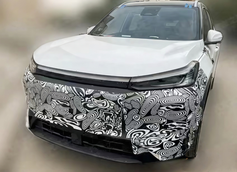 В Китае впервые замечен Geely Galaxy M7, салон раскрыт перед премьерой