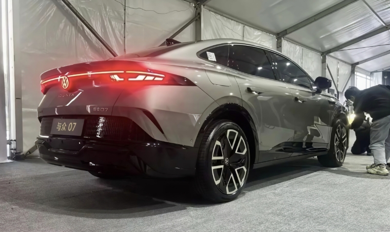 В Китае рассекречен Volkswagen ID. Unyx 07, разработанный с Xpeng, мощностью 231 л.с. и запасом хода 558 км.