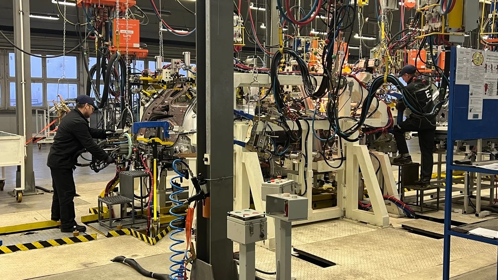 Завод Моторинвест Evolute i-space конвейер