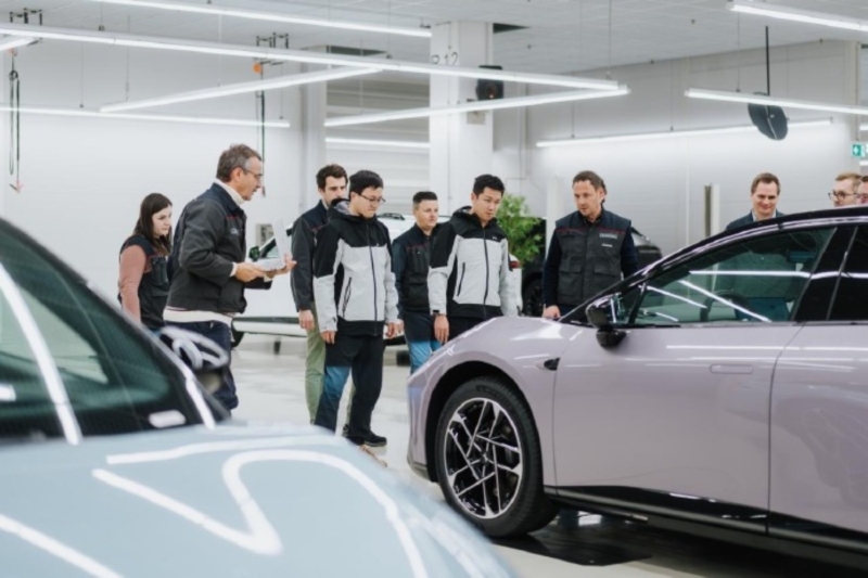 В Китае Xpeng P7+ 2026 завершил предсерийное производство в Австрии перед европейским запуском 9 января.