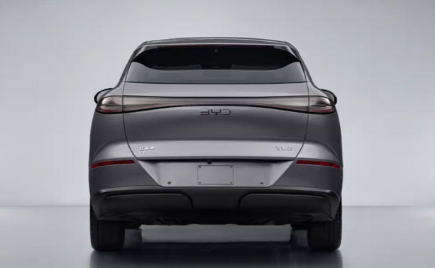 В Китае раскрыта информация о батарее и запасе хода нового электрокроссовера BYD Sealion 06, до 82,732 кВтч и 710 км.