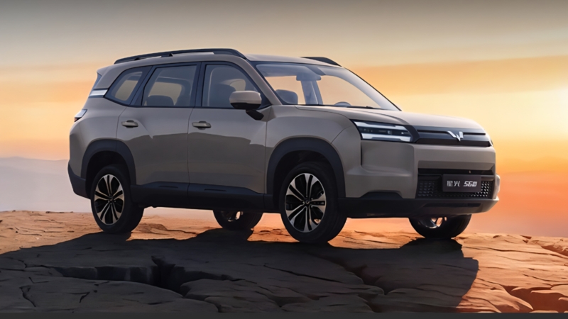 В Китае стартовали продажи кроссовера Wuling Starlight 560 от 00 в версиях ДВС, PHEV и BEV.