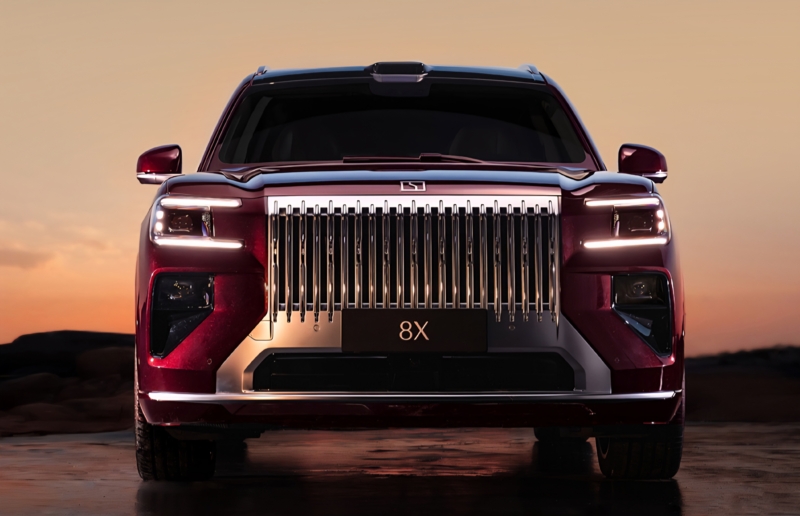 В Китае показали Zeekr 8X PHEV с запасом хода до 328 км на электротяге