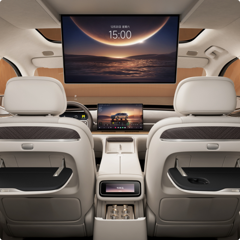 В Китае Leapmotor D19 успешно продемонстрировал первый в мире тест на одновременный прорыв двух шин в экстремальных условиях льда.