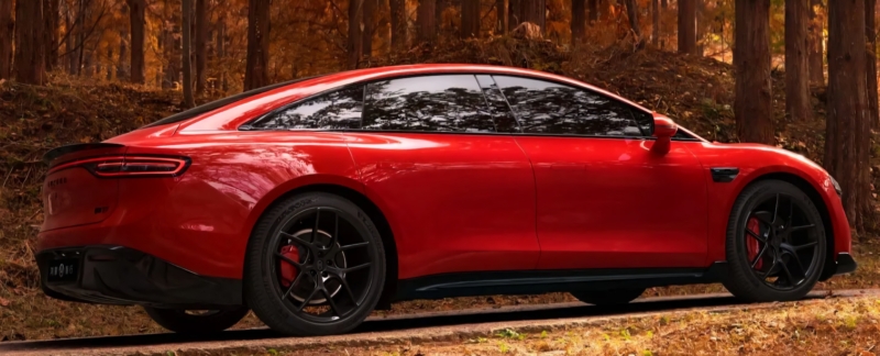 В Китае опубликованы патентные чертежи внешнего дизайна автомобиля Huawei