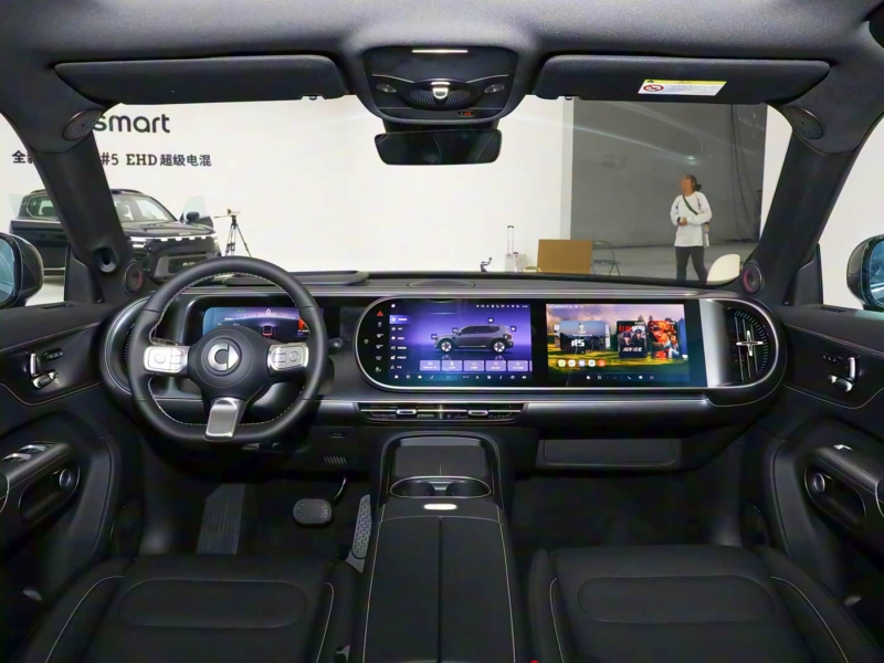 В Китае замечен салон Smart #6 PHEV, плагин-гибрида с запасом хода до 234 км на электротяге.